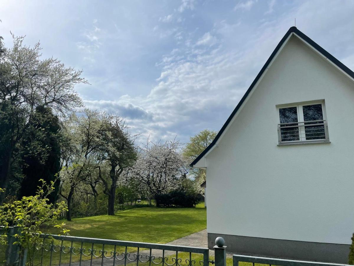 Kleines Haus Am Feld Vila Rehna Exterior foto
